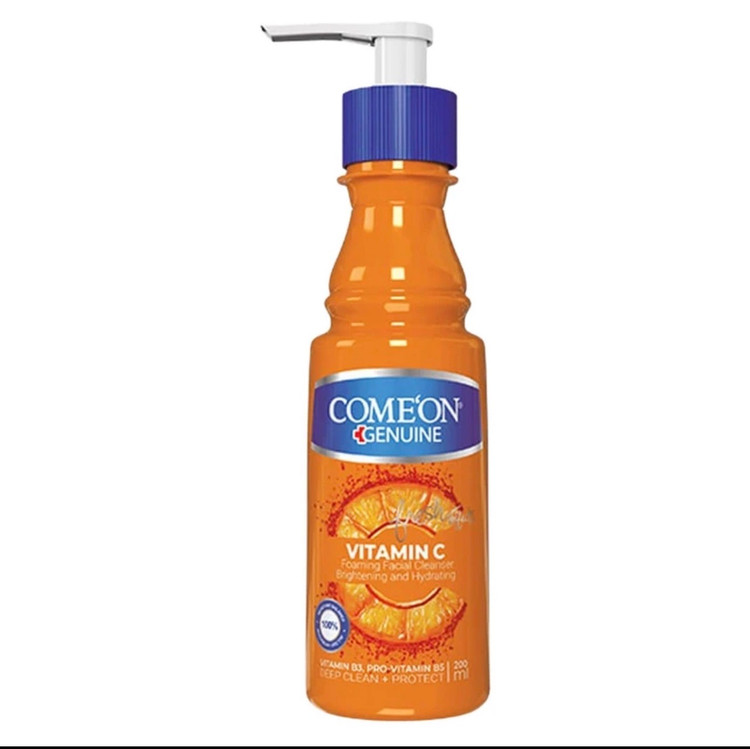 کرم مرطوب کننده کامان مدل Vitamin C حجم 200 میلیلیتر، حاوی ویتامین C و E، رطوبترسان، روشنکننده